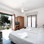 Hotel Tirreno