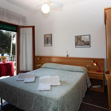 Tirreno Hotel 2*