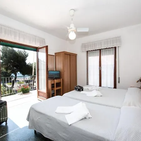 Hotel Tirreno
