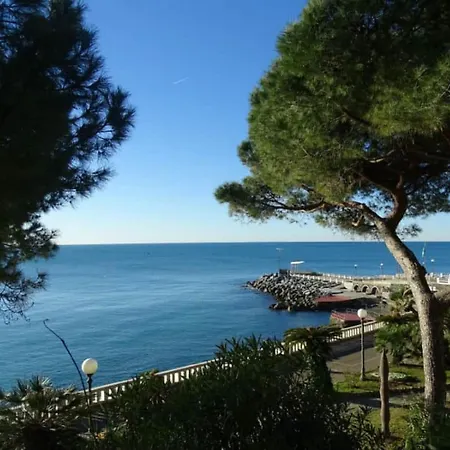 Tirreno Отель Челле-Лигуре