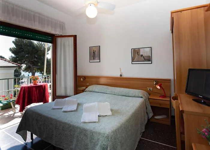 Tirreno Hotel 2*